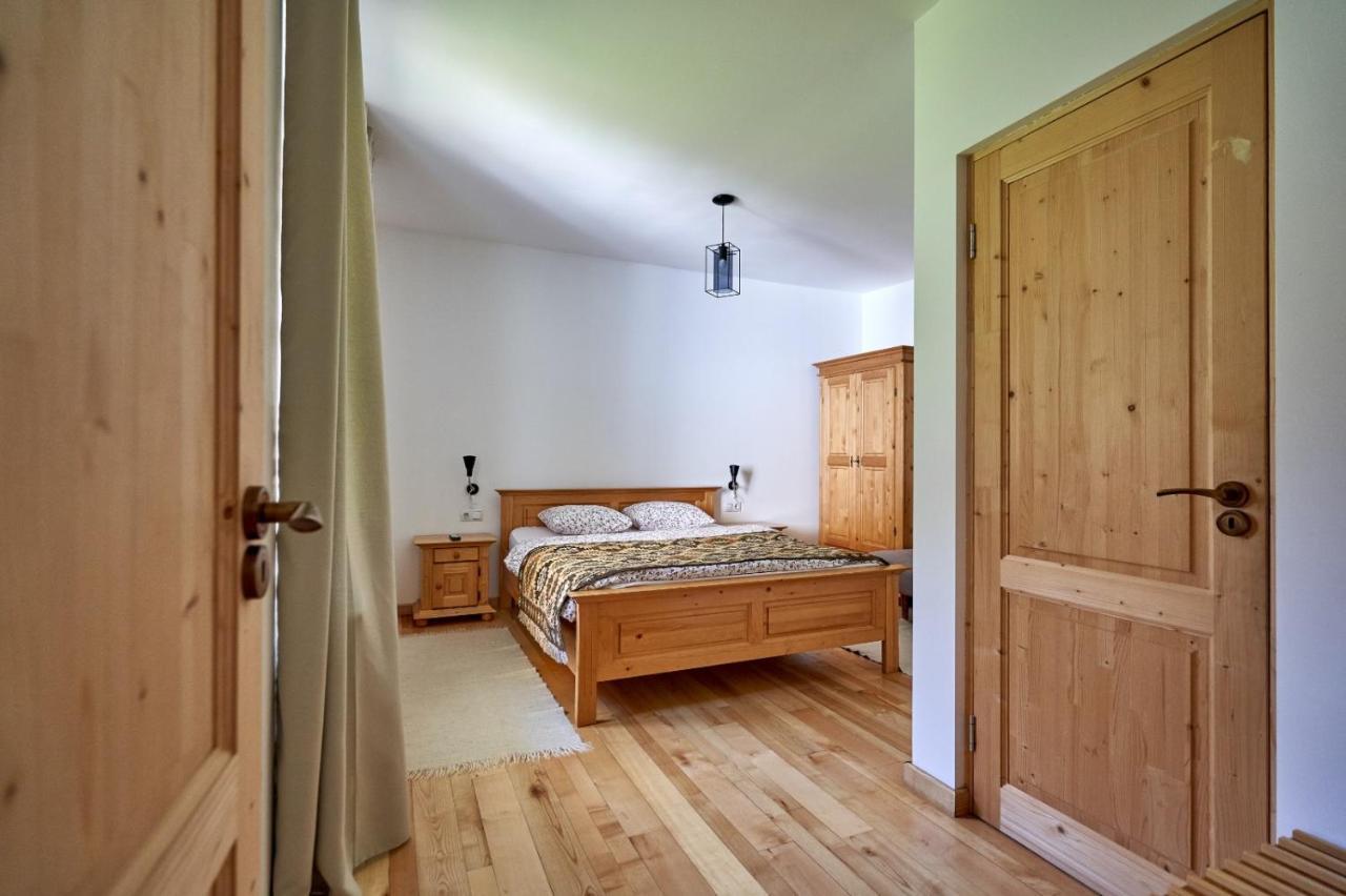 Anahouse Hotell Vişeu de Sus Exteriör bild